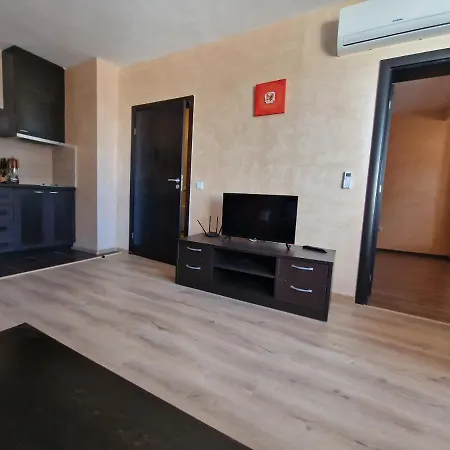 Royal Towers Thea Apartment, Modern Renovated Bathroom * バンスコ