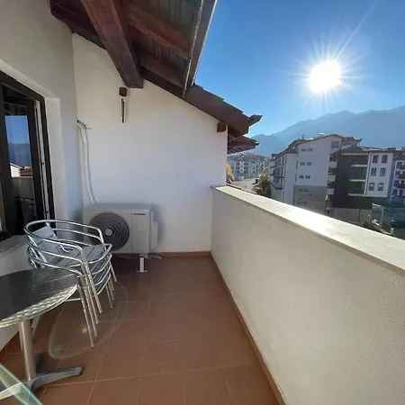 Royal Towers Thea Apartment, Modern Renovated Bathroom *