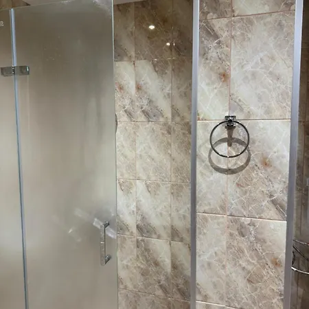 Royal Towers Thea Apartment, Modern Renovated Bathroom Appartement Bansko