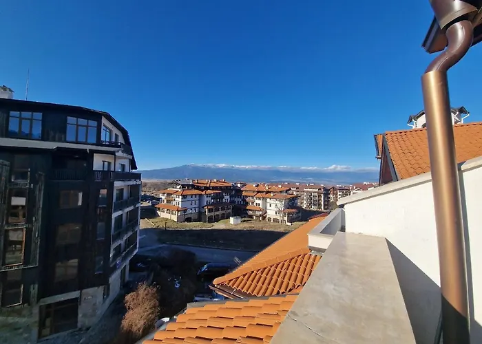 Royal Towers Thea Apartment, Modern Renovated Bathroom