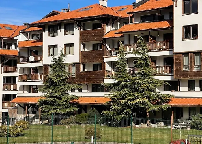Royal Towers Thea Apartment, Modern Renovated Bathroom